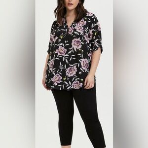 💜 Torrid Black and Purple Floral Harper Top
